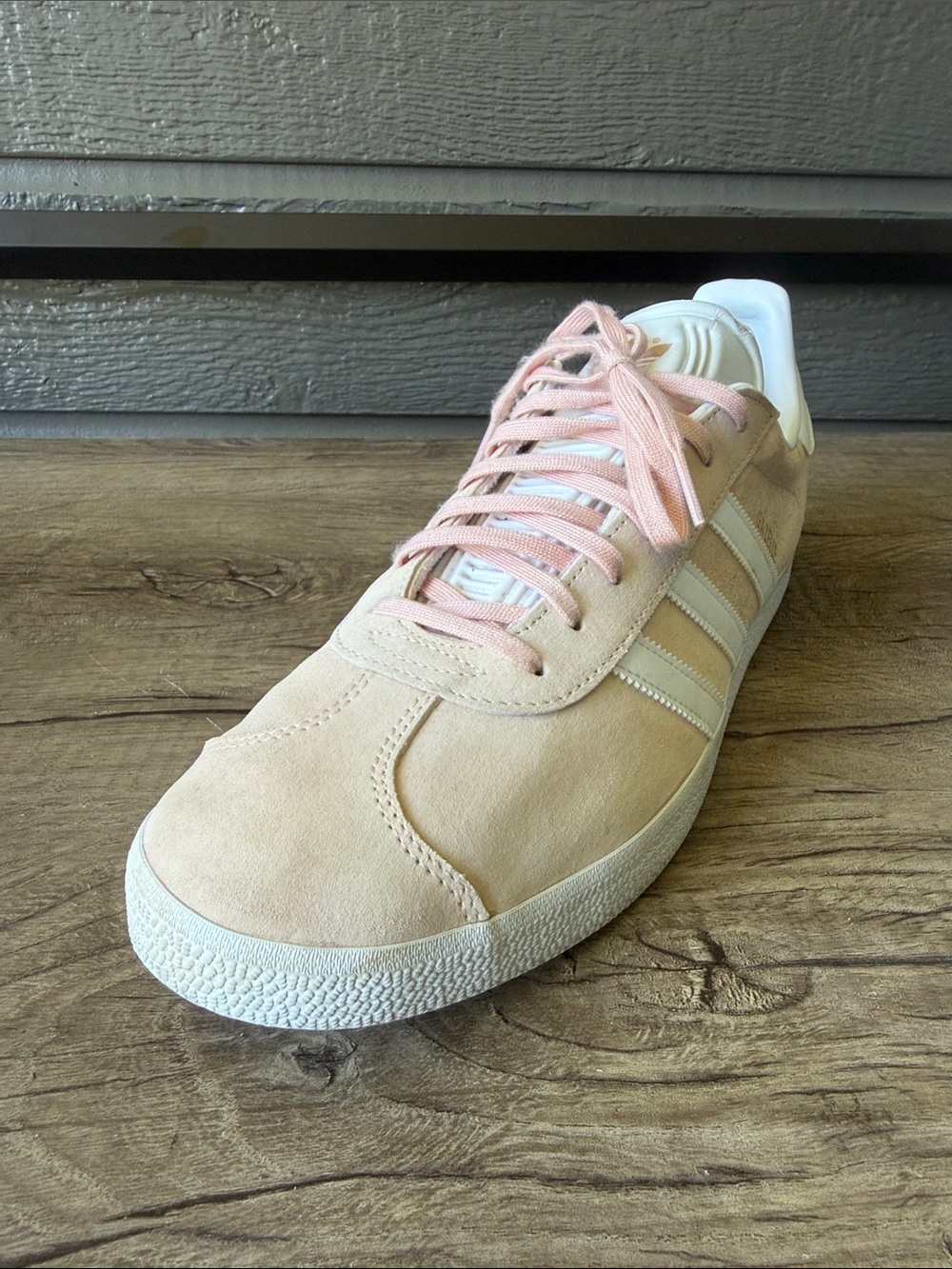 Adidas Gazelle Men's Suede Sneakers in Light Pink and White size 12 - Picture 3 of 11